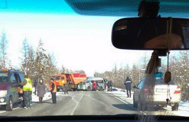 В Якутии в ДТП с участием автобуса и грузовика погибли 4 человека