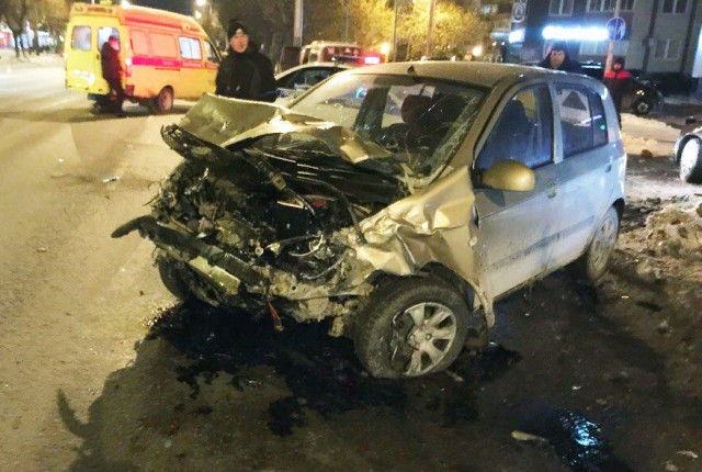 В Тюмени пьяный водитель разбил 5 машин, пытаясь скрыться с места ДТП