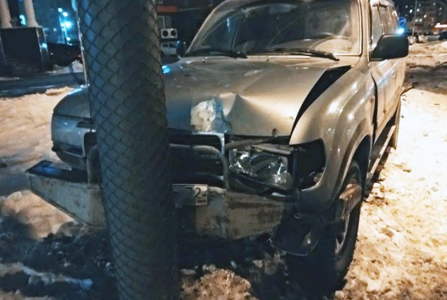 В Тюмени пьяный водитель разбил 5 машин, пытаясь скрыться с места ДТП
