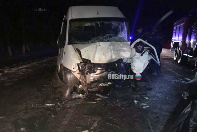 4 человека погибли в ДТП с участием микроавтобуса и легкового автомобиля под Курском