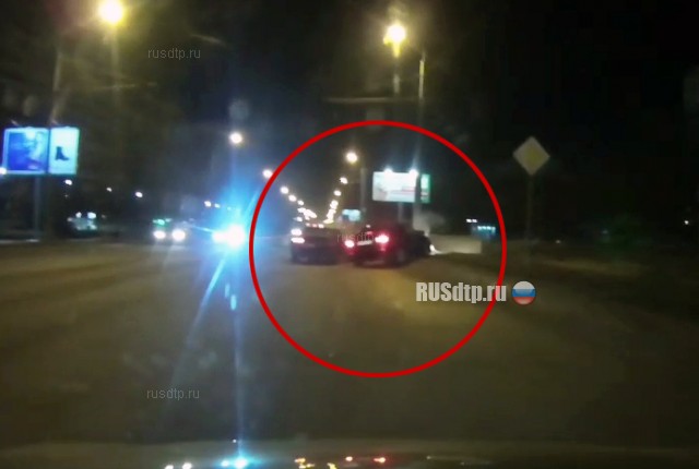 Столкновение на улице Пролетарской в Оренбурге попало на видео