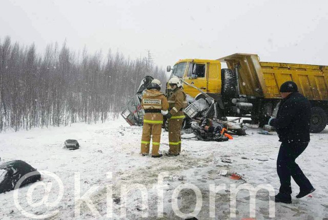 Четверо сотрудников МЧС погибли в ДТП на трассе Тюмень — Ханты-Мансийск