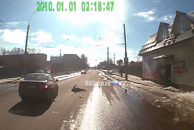 В Рыбинске автомобиль сбил девочку на пешеходном переходе