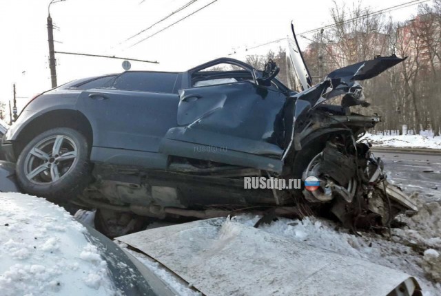 Один человек погиб и двое пострадали при столкновении двух «Ауди» на улице Родионова в Нижнем Новгороде