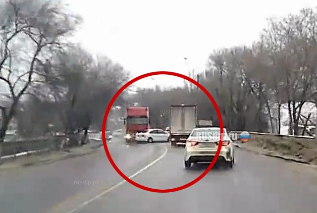 Смертельное ДТП на улице Грамши в Воронеже попало на видео