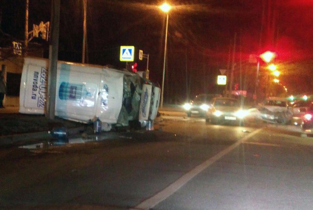 Фургон снёс пешехода в результате ДТП на Молодёжном проспекте в Нижнем Новгороде