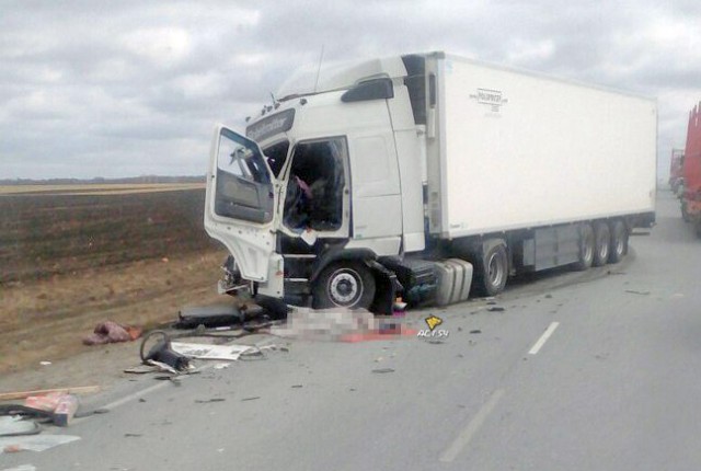 Дальнобойщик и велосипедист погибли в ДТП на трассе «Сибирь»