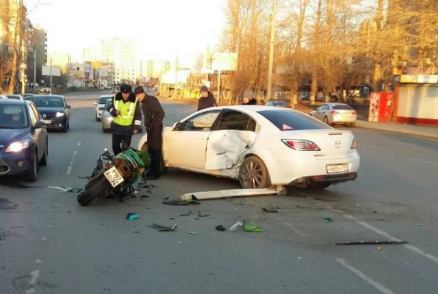 В Челябинске в ДТП пострадал мотоциклист