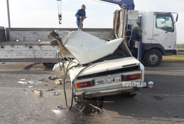 ВАЗ-2106 и ЗИЛ столкнулись в Кабардино-Балкарии. Двое погибли