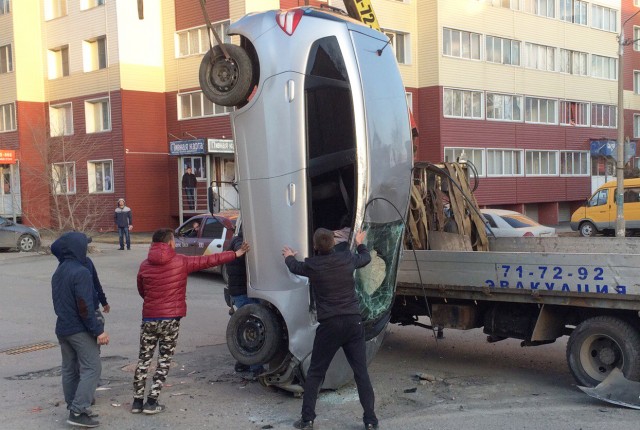 ДТП на Беляева в Барнауле запечатлела камера