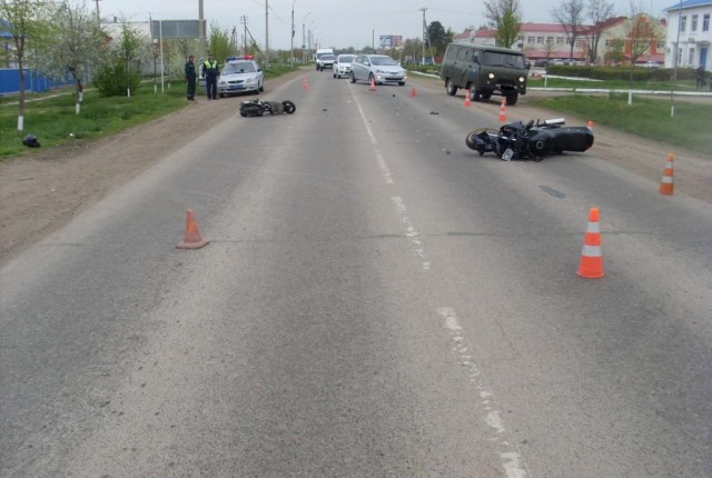 Мотоцикл и скутер столкнулись в Каневском районе