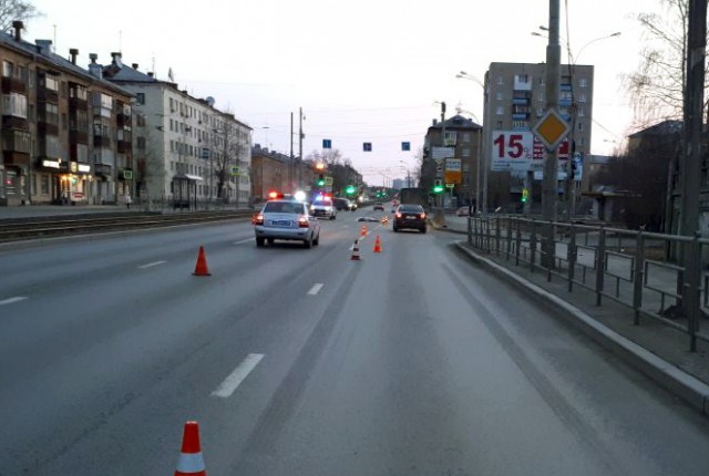 В Екатеринбурге водитель «Мерседеса» насмерть сбил пешехода и скрылся
