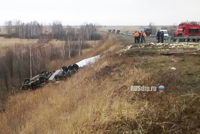 Дальнобойщик и его пассажирка погибли в ДТП на трассе Тюмень-Омск