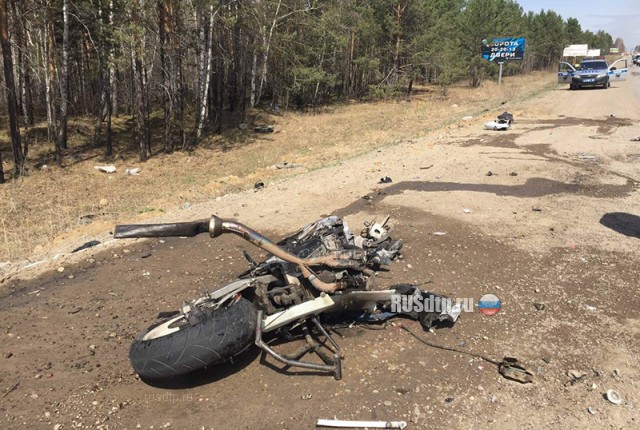 Мотоциклист погиб под встречным КАМАЗом на Качугском тракте