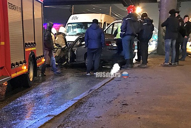 В Чебоксарах в ДТП с участием маршрутки и автомобиля пострадали 13 человек