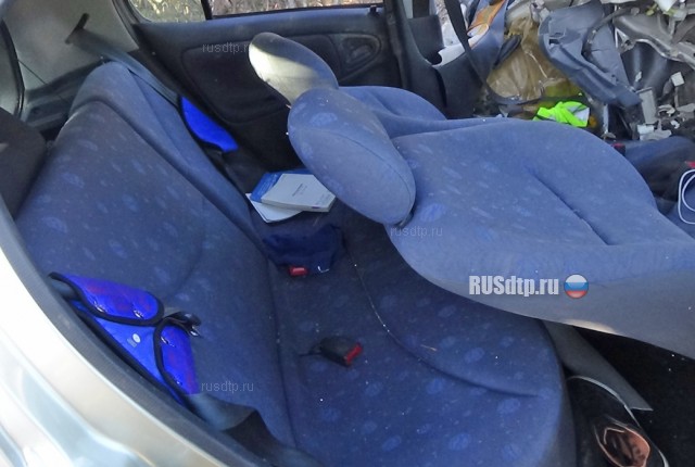 В Якутске водитель «Ниссана», скрываясь от погони, врезался в машину с семьей и погиб