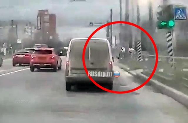 ДТП на перекрестке улиц Лежневская – Текстильщиков в Иванове попало на видео