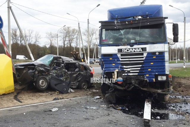 Водитель «Калины» погиб в ДТП с фурой на Юго-Западном обходе Смоленска