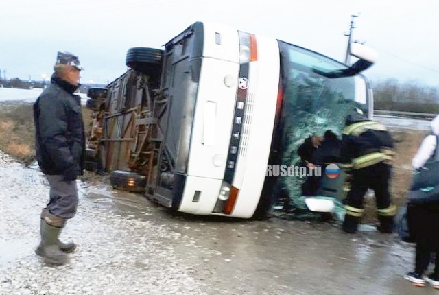 В Удмуртии перевернулся пассажирский автобус