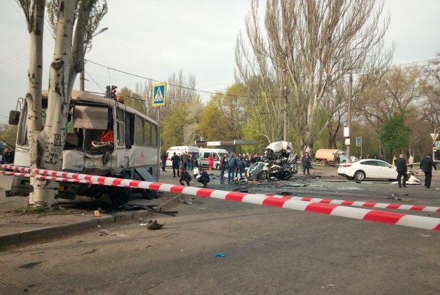 Восемь человек погибли в утреннем ДТП с участием автобусов в Кривом Роге