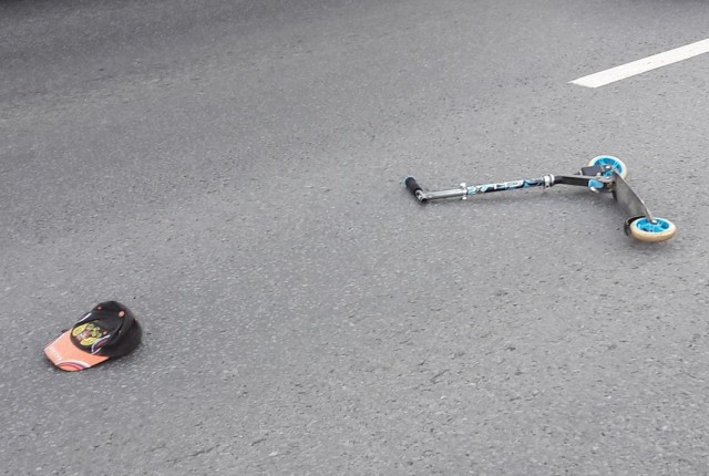 Мотоцикл сбил ребенка на Алтуфьевском шоссе в Москве