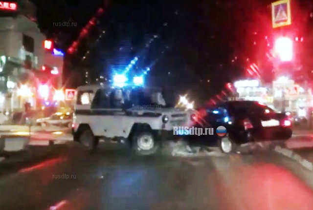 В Коломне пьяный водитель, скрываясь от погони, врезался в полицейский УАЗ