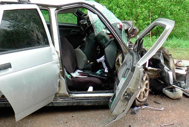 Двое погибли в лобовом столкновении автомобилей в Малоярославецком районе