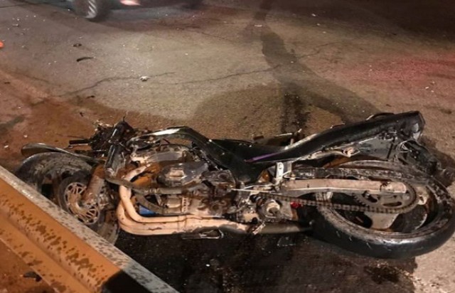 Во Владивостоке байкер врезался в пожарную машину на скорости 200 км/ч