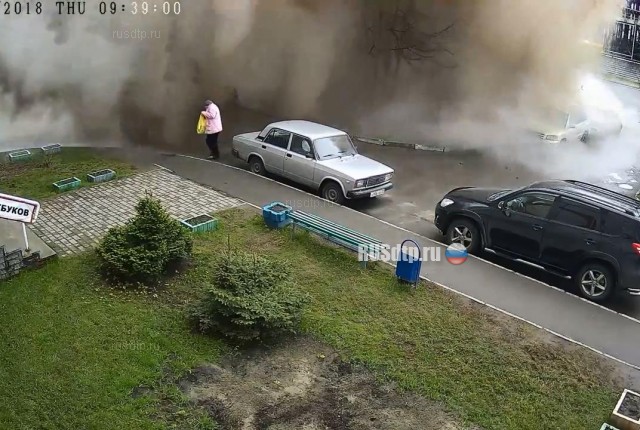 Камера запечатлела коммунальную аварию на Балтийской в Барнауле