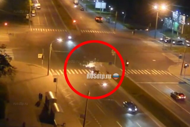 Девушка-байкер разбилась на проспекте Луначарского в Санкт-Петербурге
