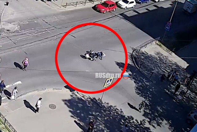 Водитель мотоцикла попал в больницу после ДТП в Петрозаводске