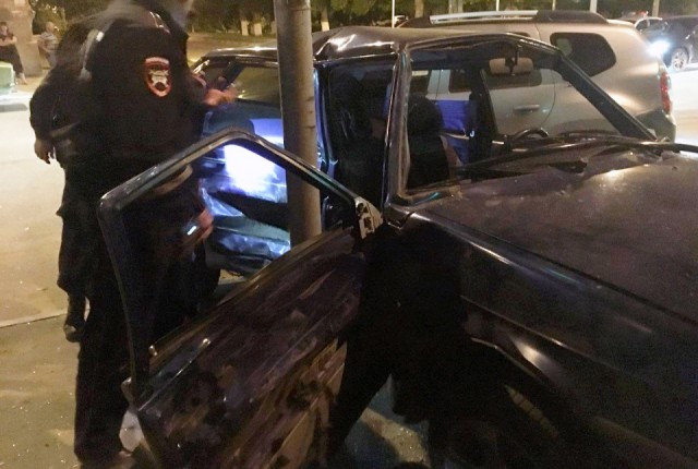 Водитель ВАЗа погиб в ДТП в Саратове