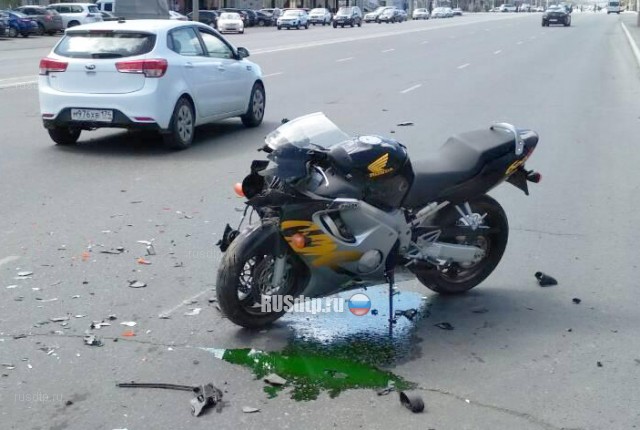 Мотоциклист пострадал в ДТП на Комсомольском проспекте в Челябинске