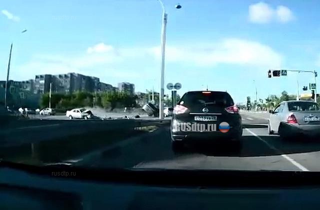 Момент ДТП на Новотроицком шоссе в Благовещенске попал на видео