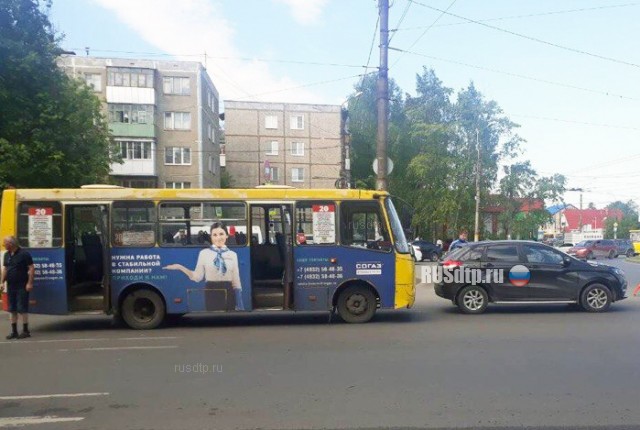 В Иванове в ДТП с участием автобуса пострадали 6 человек, в том числе трое детей