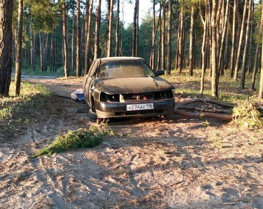 В Воронеже очевидцы нашли разобранный мародерами автомобиль