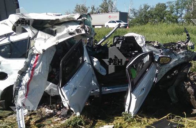 Семья из пяти человек погибла в ДТП на трассе М-4 «Дон» в Ростовской области