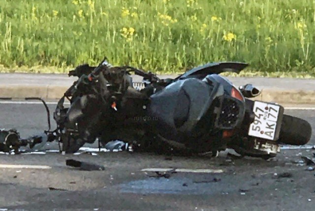 Мотоциклист погиб в результате ДТП в Новой Москве. Пострадал ребенок