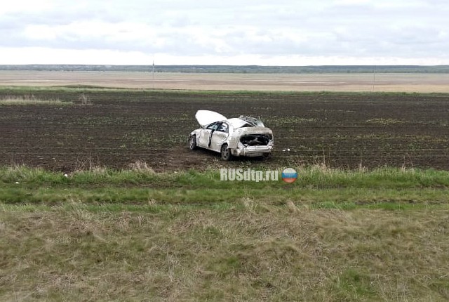 В Омской области перевернулся автомобиль с детьми