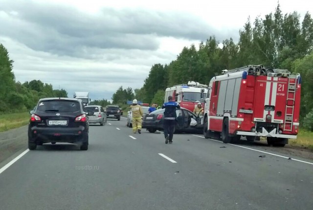 62-летний водитель погиб в ДТП с фурой на трассе «Санкт-Петербург – Псков»