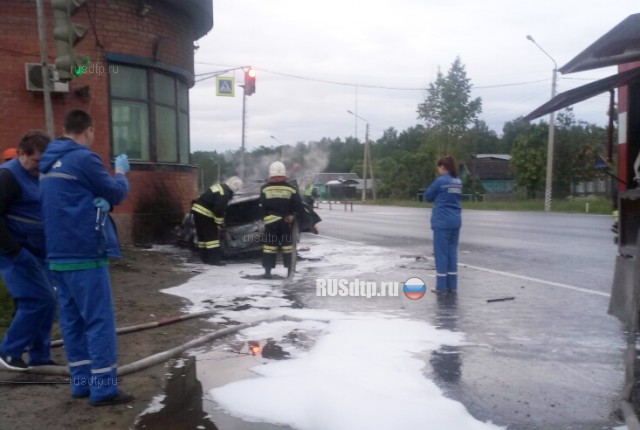 Во Владимирской области водитель «Ниссана» врезался в пост ДПС и погиб