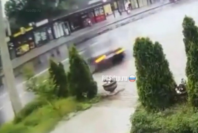 Водителя выбросило из салона BMW в результате ДТП на Салтовке