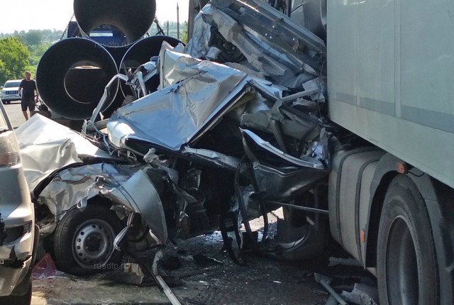 Четверо погибли в массовом ДТП с участием восьми автомобилей в Пензенской области