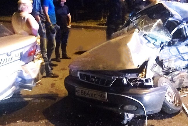 Водитель и пассажир «Нексии» погибли в ночном ДТП в Калуге