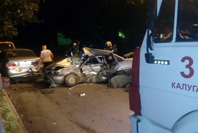 Водитель и пассажир «Нексии» погибли в ночном ДТП в Калуге