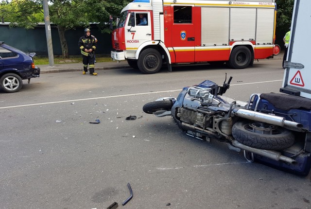 Двое байкеров пострадали в ДТП в Москве