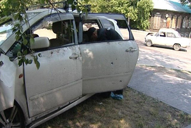 В Иркутске после ДТП неизвестные застрелили водителя. ВИДЕО