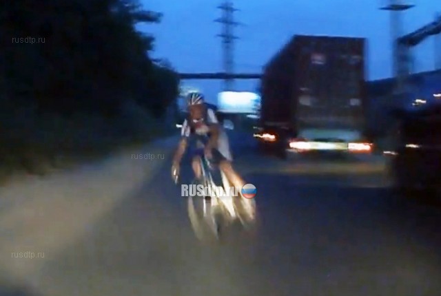 Велосипедист столкнулся с автомобилем в Новосибирске
