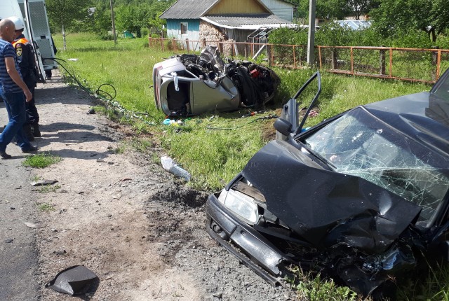 Двое взрослых и ребенок погибли в ДТП по вине пьяного водителя под Псковом