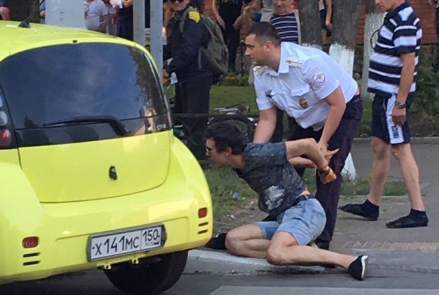 В Подмосковье подросток угнал машину у матери и попал в ДТП, скрываясь от полицейских
